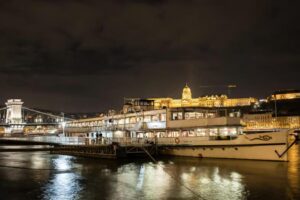 Budapest 3-in-1 Experience- Danube Nostalgia Cruise
